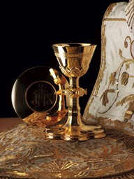[2990] Chalice &amp; 6 1/4&quot; Scale Paten With Ring