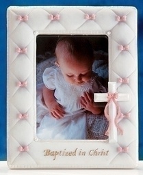 [RO-42989] 7&quot; Bapt Girl Frame Holds 3.5x5